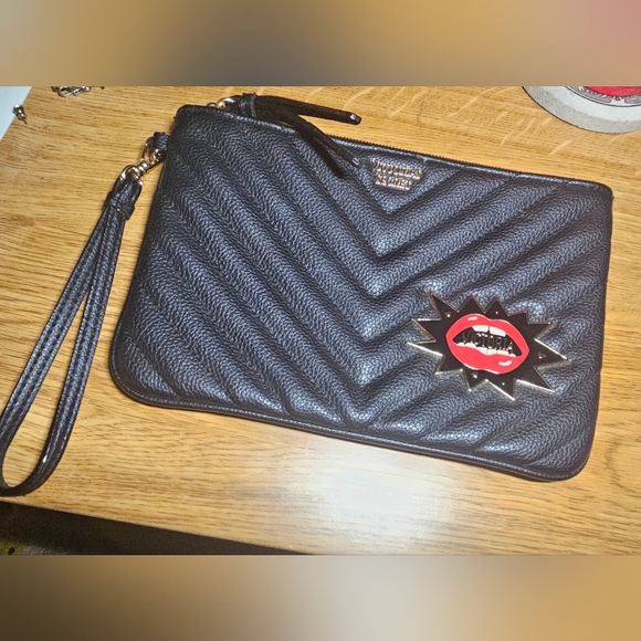 Victoria's Secret Black Embellished V-Quilt Wristlet lips, Avant-garde, sleek - Picture 2 of 6